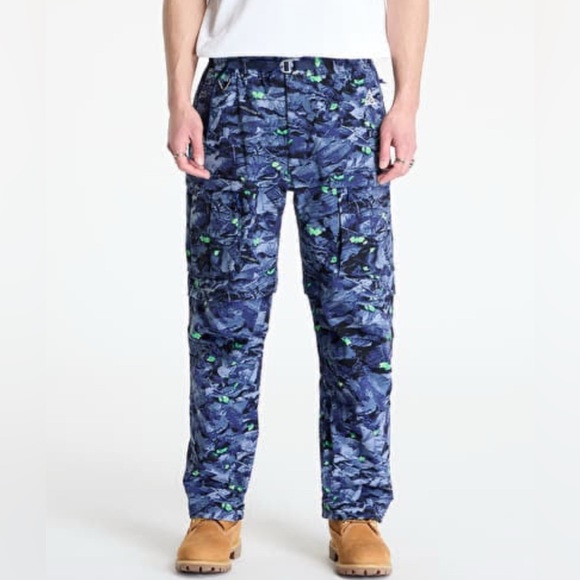 Nike ACG 'Smith Summit' Water-Repellent UV Cargo Trousers Mens Size S HQ0199-410
